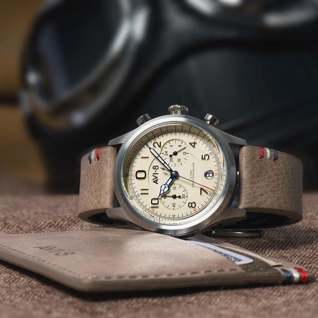Военная самолеты времён Второй Мировой войны вдохновляют дизайнеров британской часовой марки AVI-8.