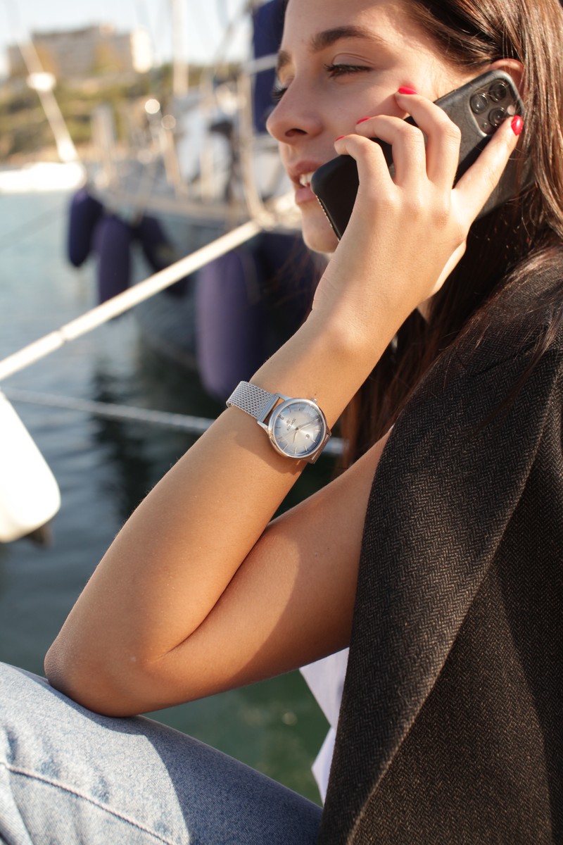 Стильные женские наручные часы: обзор лучших моделей